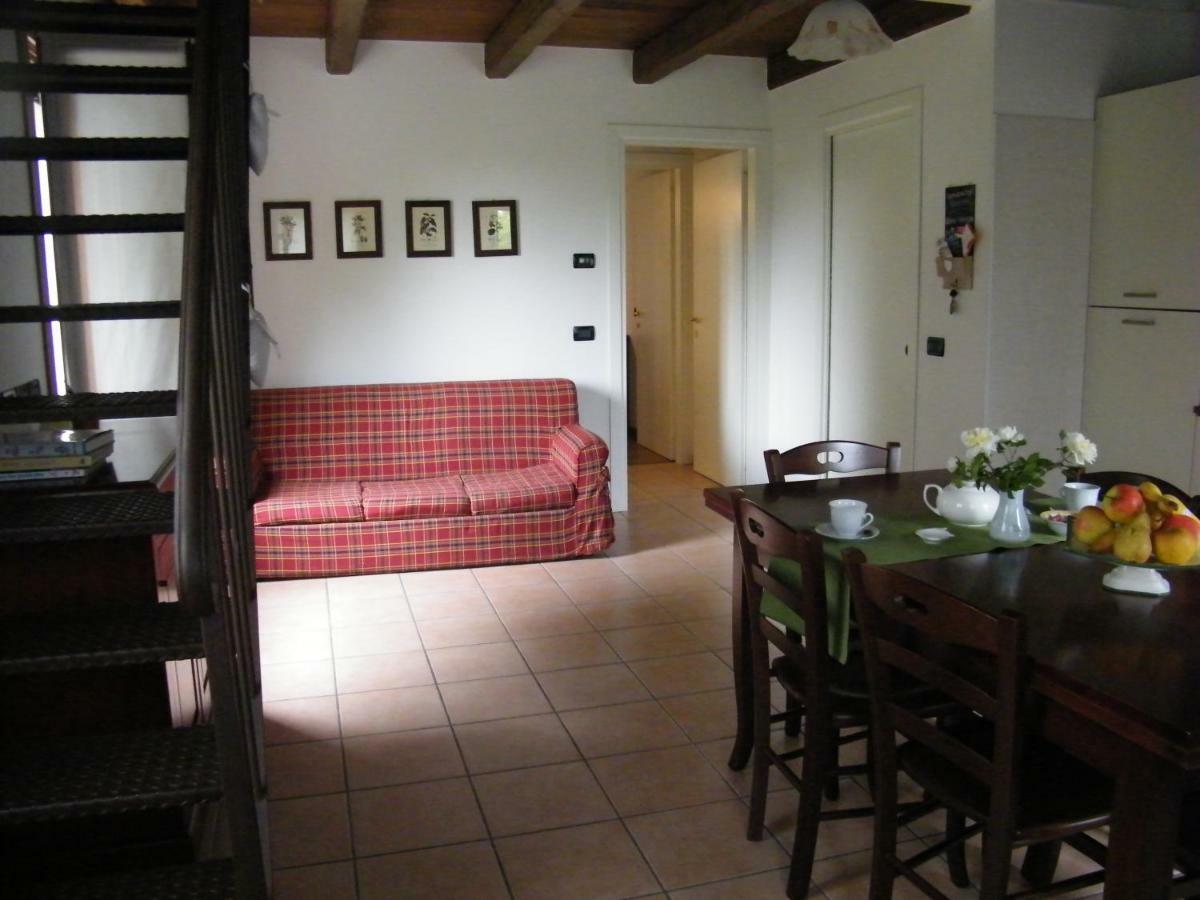 Il Nido Di Rondine Apartment Одерцо Екстериор снимка