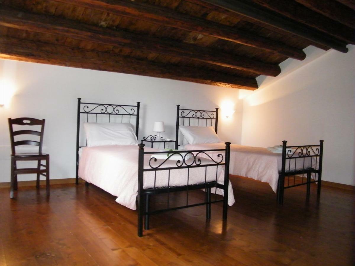 Il Nido Di Rondine Apartment Одерцо Екстериор снимка